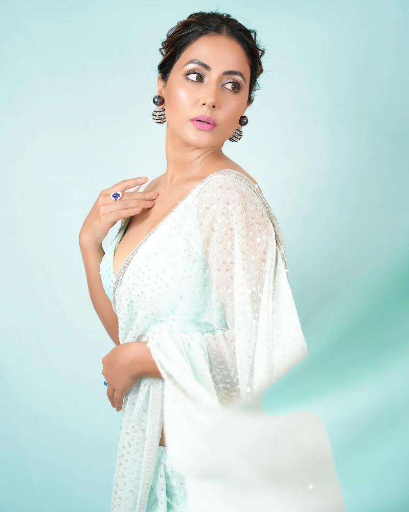 Hina Khan white saree hot actress