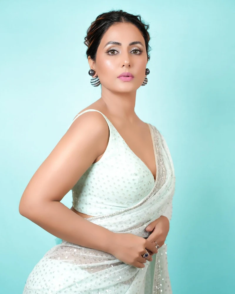 Hina Khan white saree hot actress