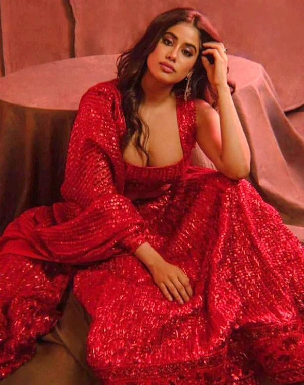 janhvi kapoor cleavage red lehanga busty indian actress