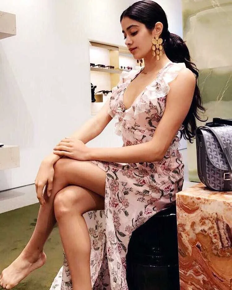 Janhvi Kapoor legs thighs high slit curvy actress