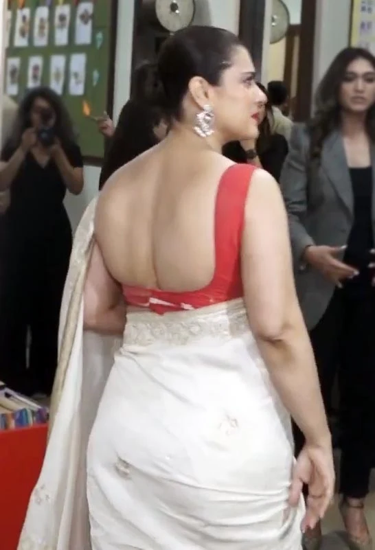 Kajol backless saree curvy bollywood actress