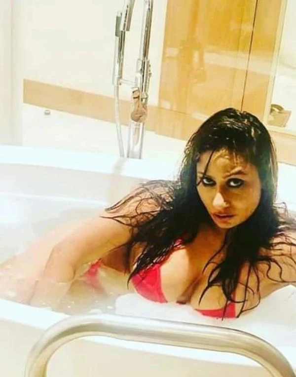 kamalika chanda bikini hot actress happy ending gupchup