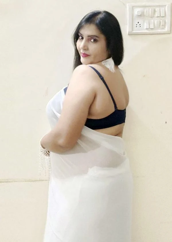 Kanchan Arora hot photos nuefliks actress