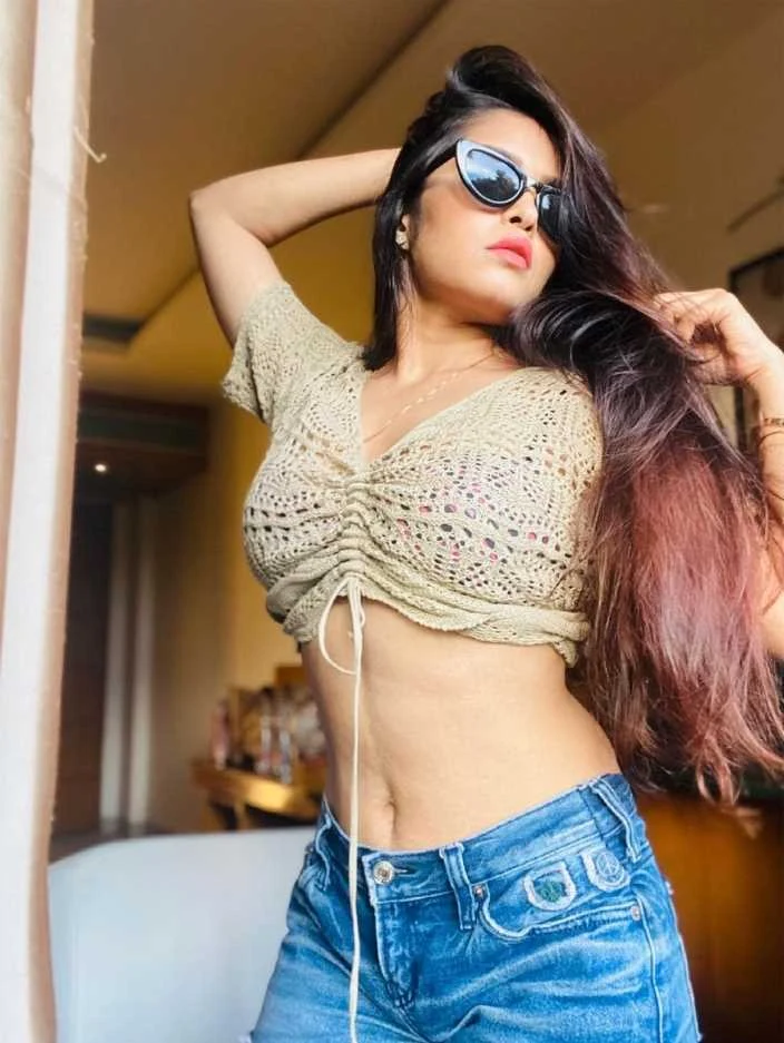 Kaushiki Rathore navel actress Paurashpur