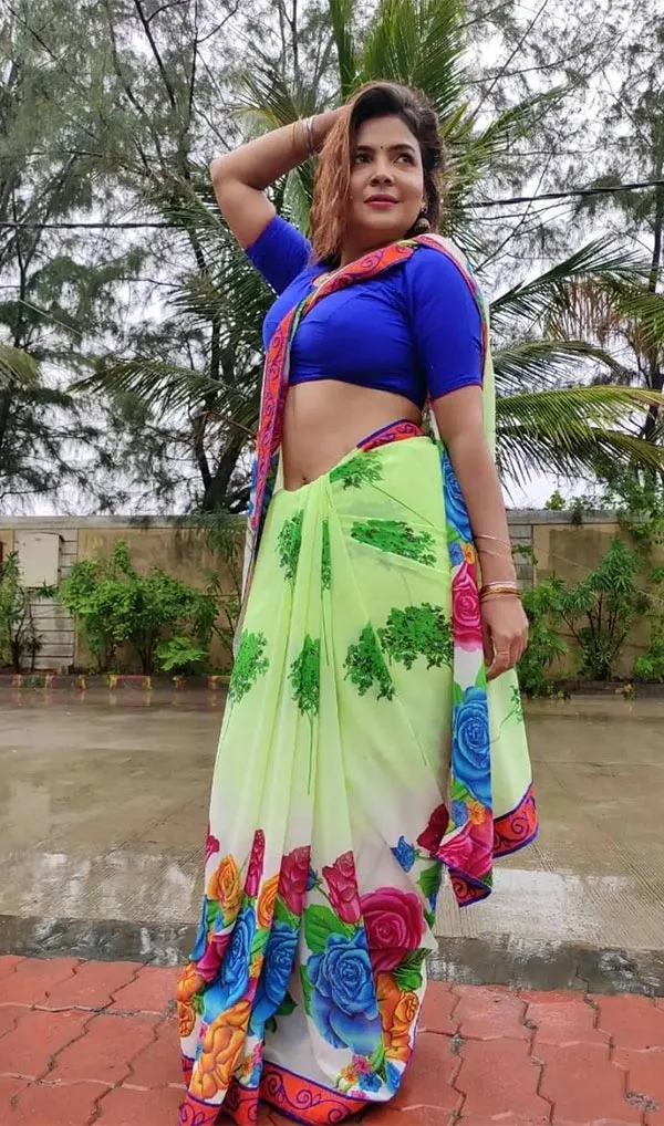 Mahi Kaur saree hot ullu kooku actress