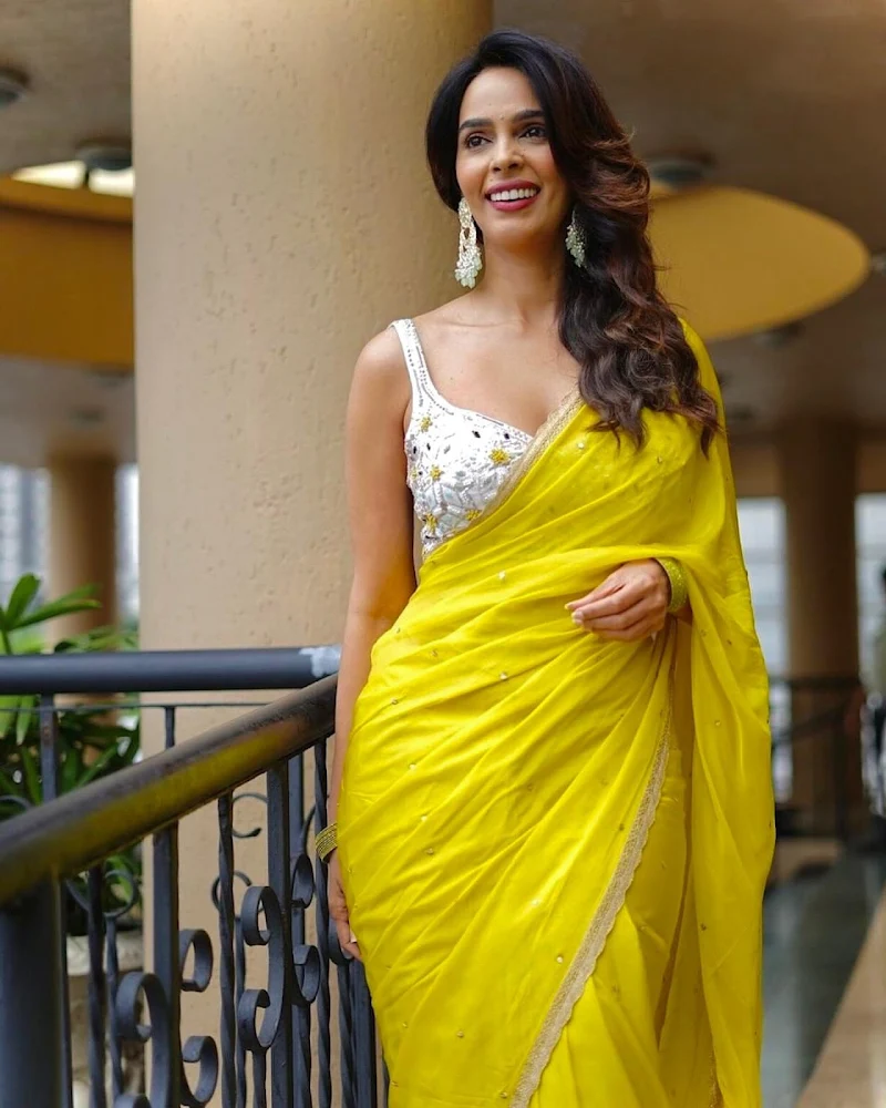 mallika sherawat yellow saree bollywood actress