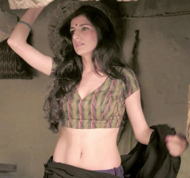 Masha Paur navel actress bhouri movie