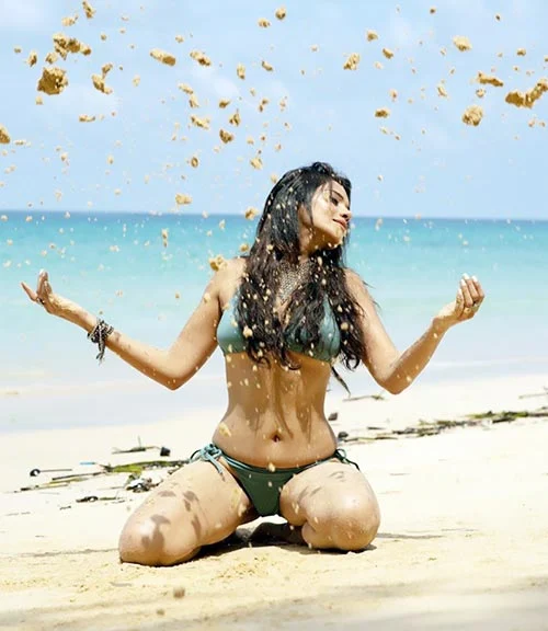 Megha Gupta green bikini sexy body bold tv actress