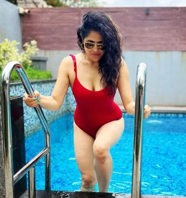 neha iyer bikini sexy body indian actress