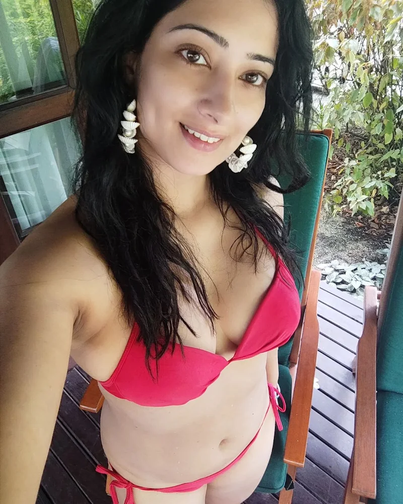 Niharica Raizada bikini curvy bollywood actress