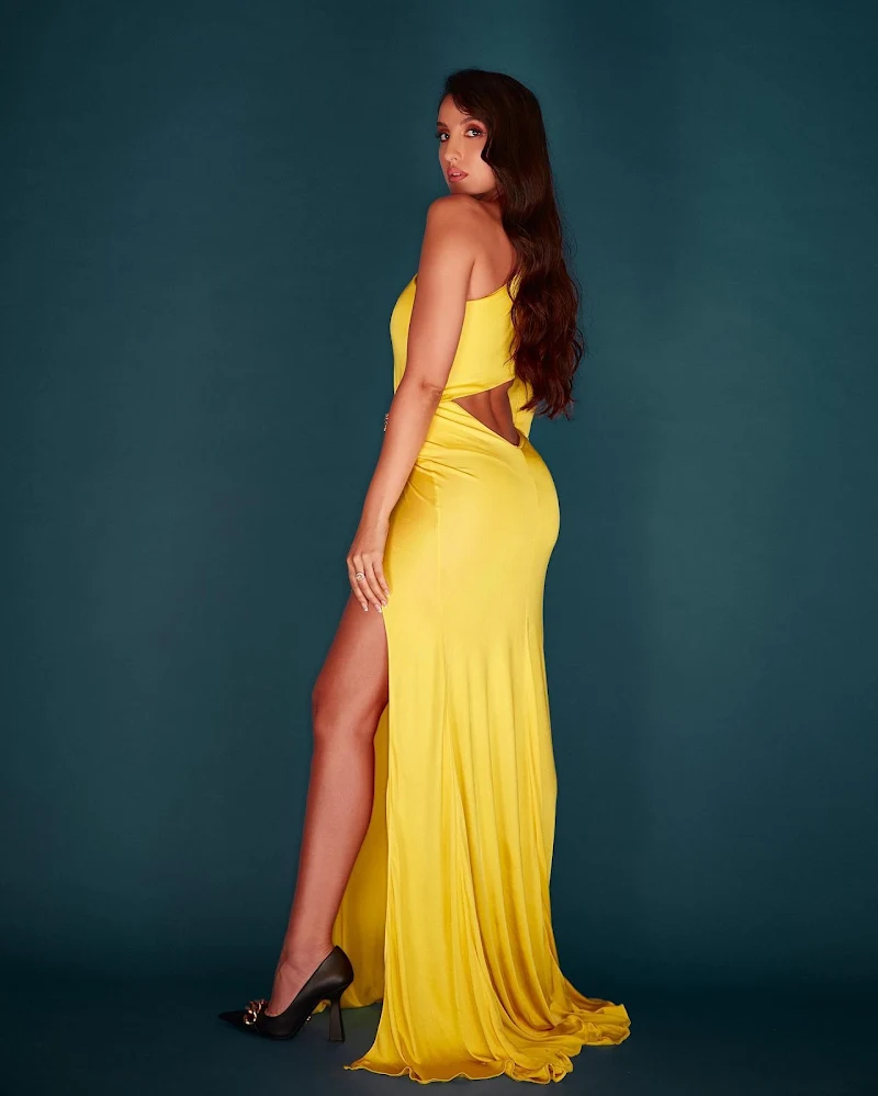 Nora Fatehi yellow dress sexy legs body