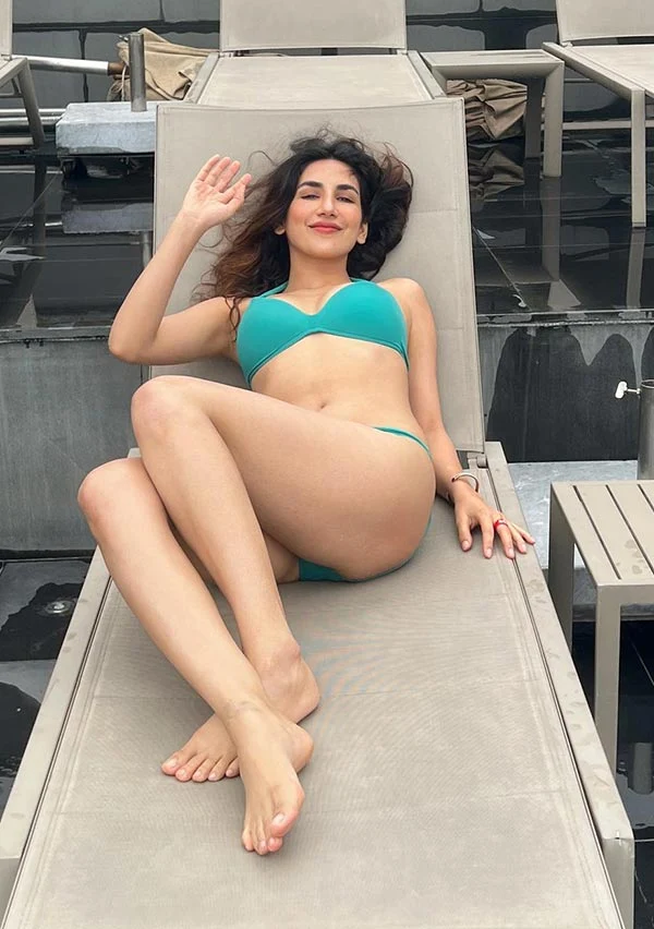 Parul Gulati bikini hot punjabi actress