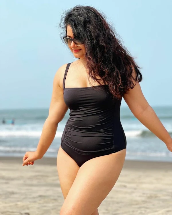 poonam bajwa swimsuit curvy indian actress