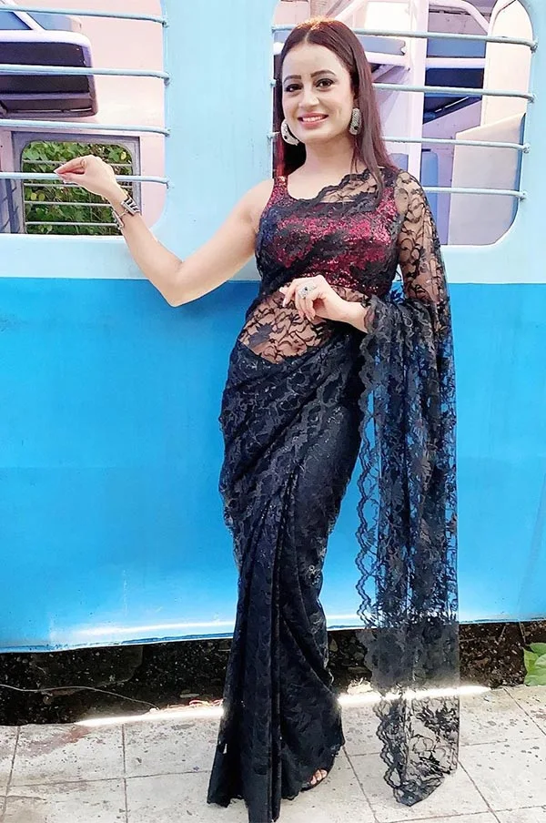 Priya Shinde saree crime patrol hot actress