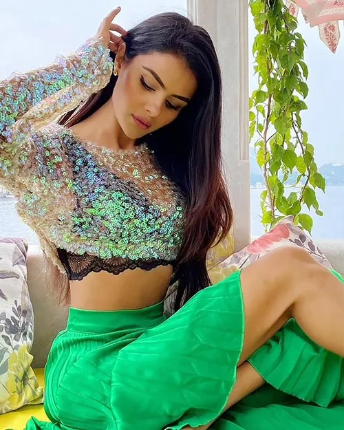 Priyanka Chahar Choudhary hot actress