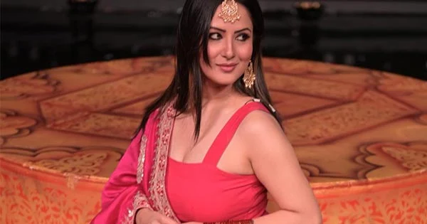 Puja Banerjee looked breathtaking in this pink lehanga – see photos.