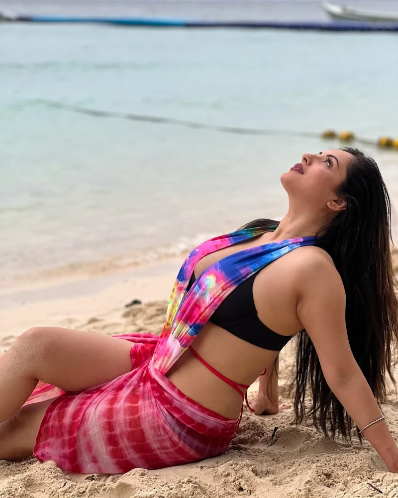 puja banerjee swimsuit curvy actress