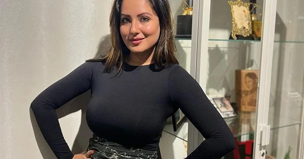 Puja Banerjee tight black top skirt curvy body