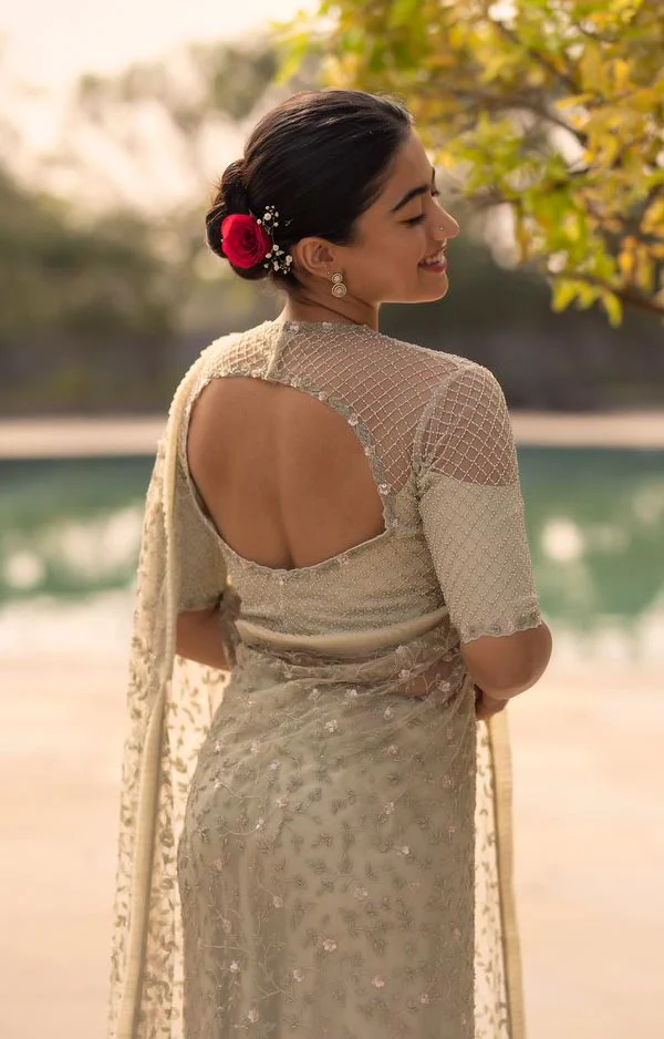 Rashmika Mandanna backless saree hot south Indian actress