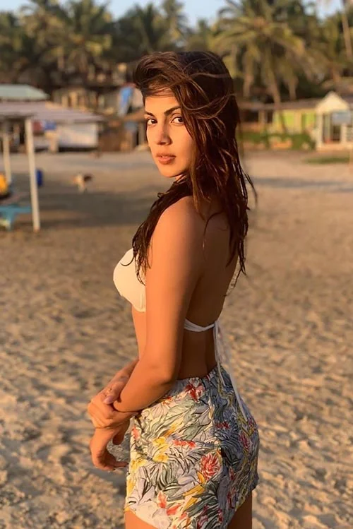 Rhea Chakraborty bikini hot actress roadies