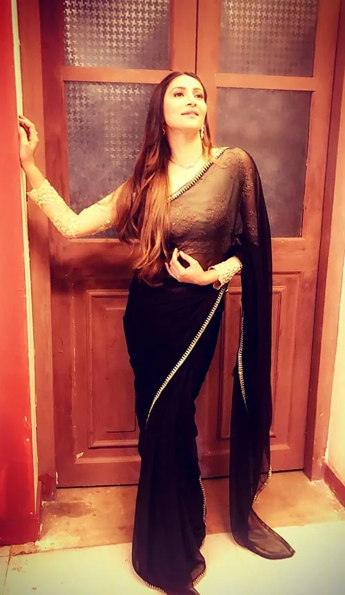 Rishina Kandhari saree hot actress crime patrol