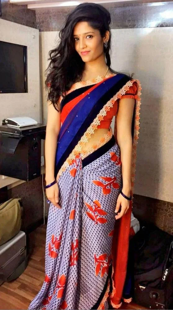 ritika singh saree curvy indian actress