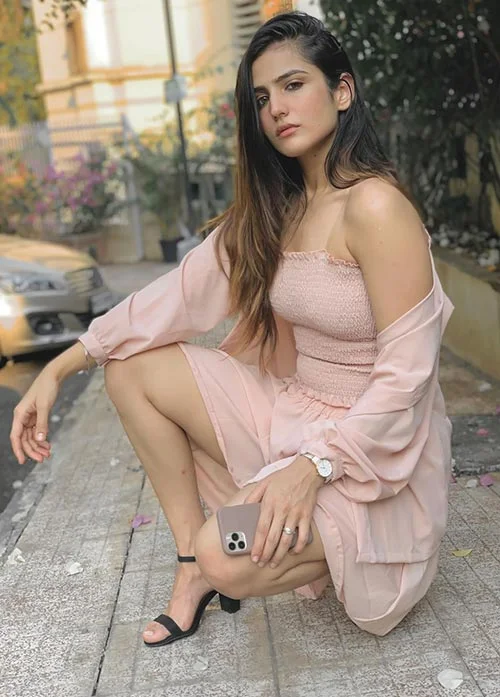 Riya Kishanchandani hot actress model Splitsvilla 13