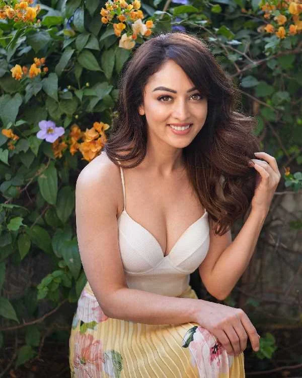 sandeepa dhar cleavage hot actress