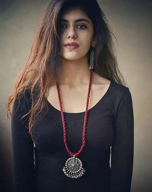 Sanjana Sanghi hot actress dil bechara fukrey