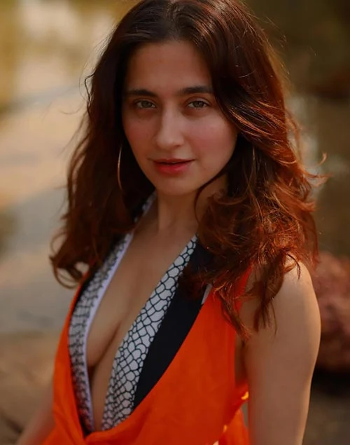 Sanjeeda Shaikh sideboob bold indian tv actress