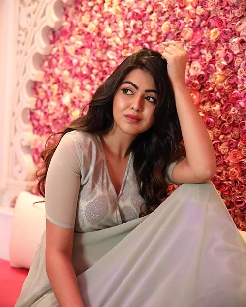 Shafaq Naaz hot actress ullu halala