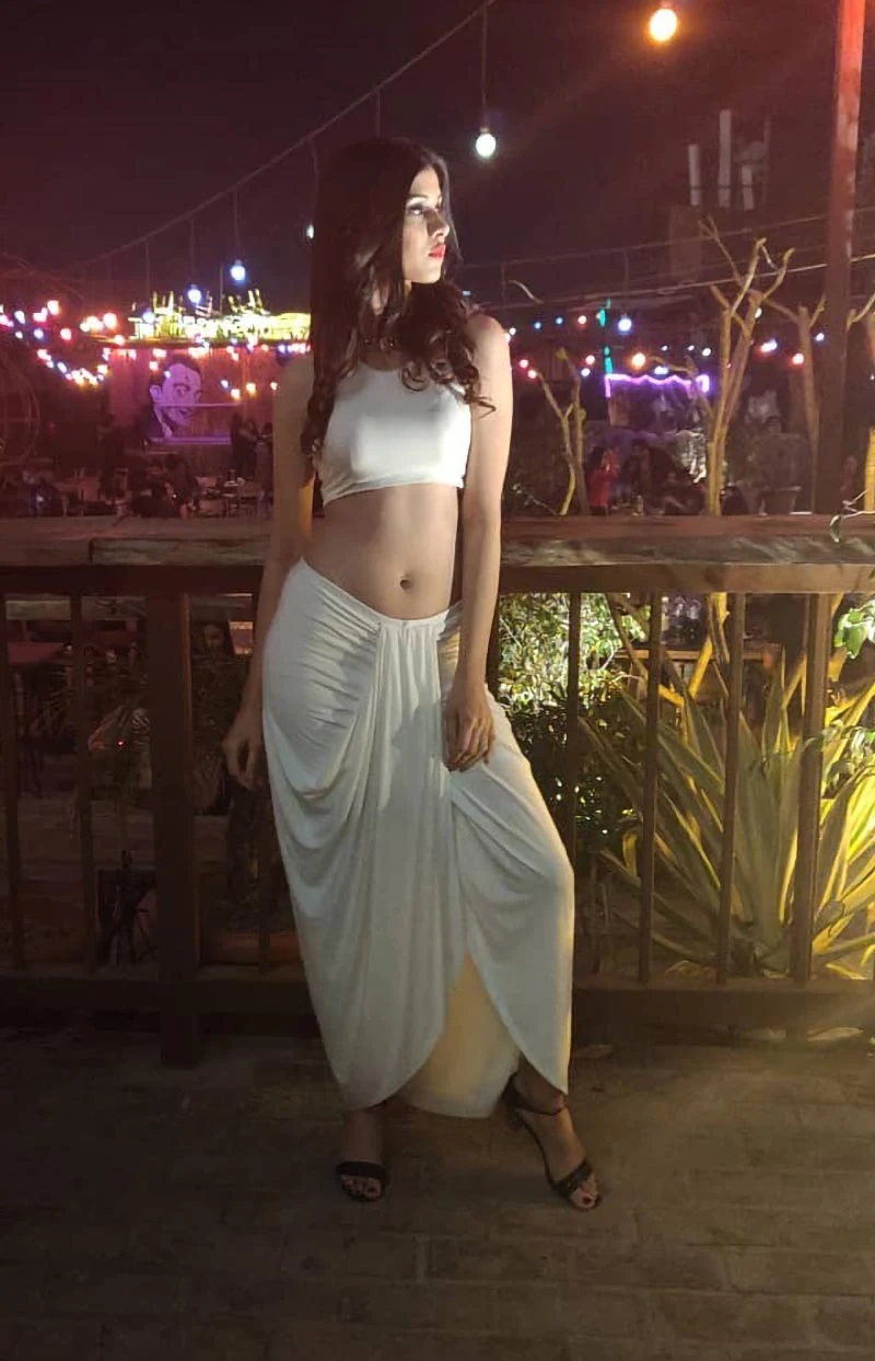 Sheetal Tiwari navel hot splitsvilla boys movie