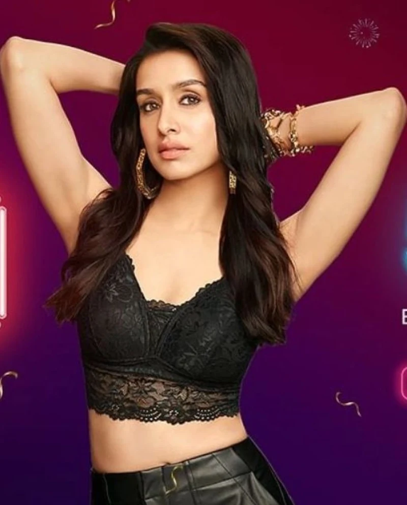 shraddha kapoor bra hot bold pics