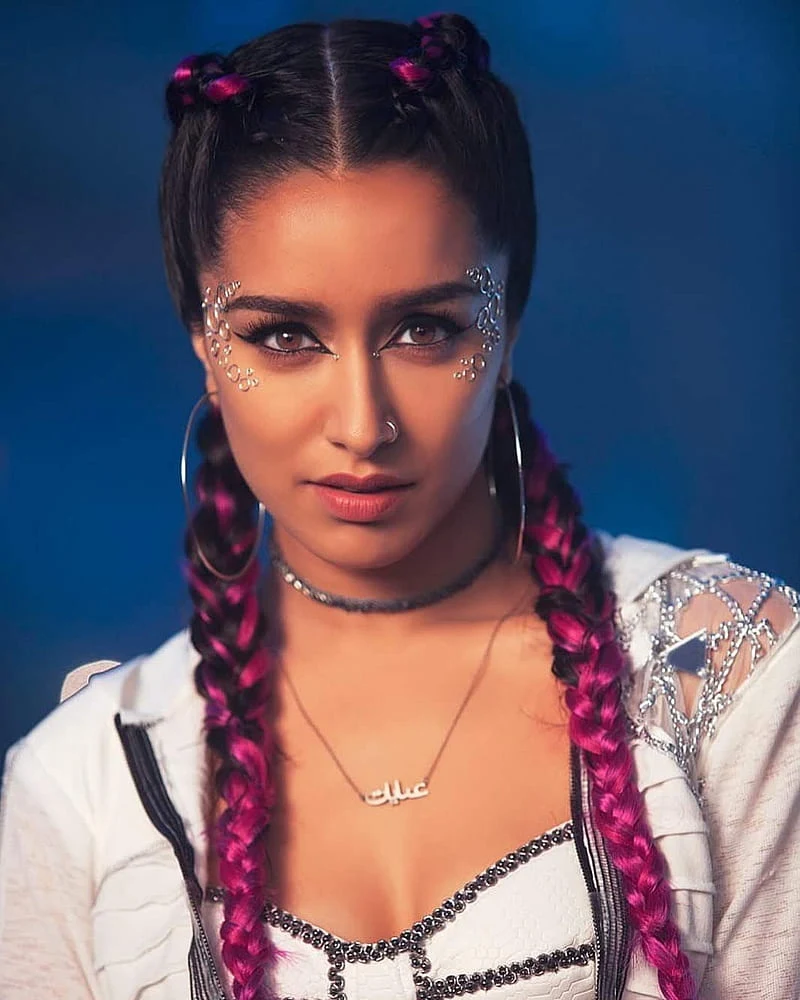 Shraddha Kapoor pigtail hairstyle bollywood actress