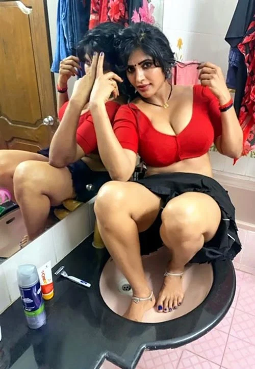 Shree Rapaka hot actress naked nanga nangam