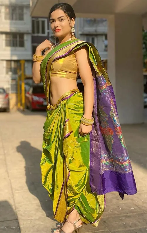 Shrutika Gaokkar saree hot photos