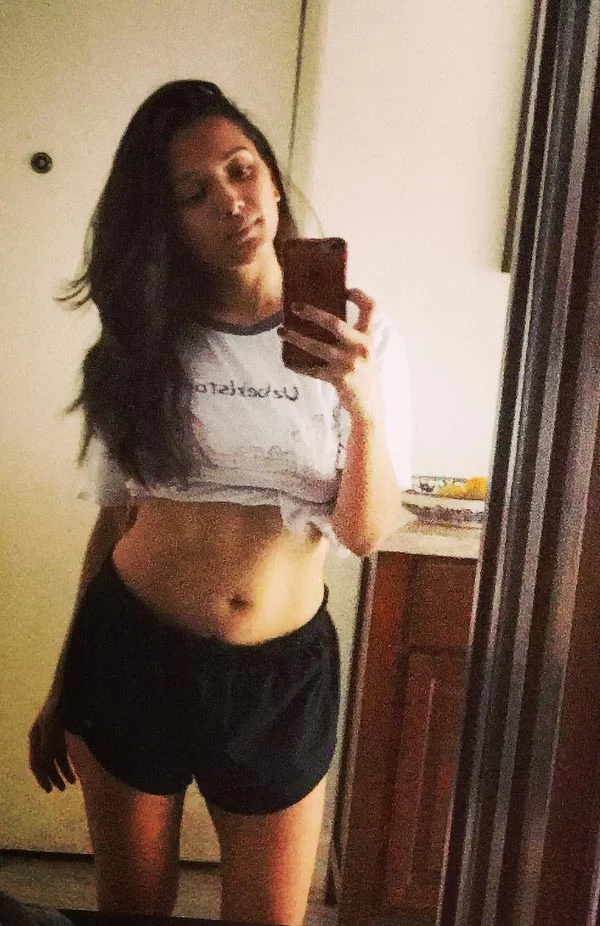 Shweta Basu navel hot curvy indian actress