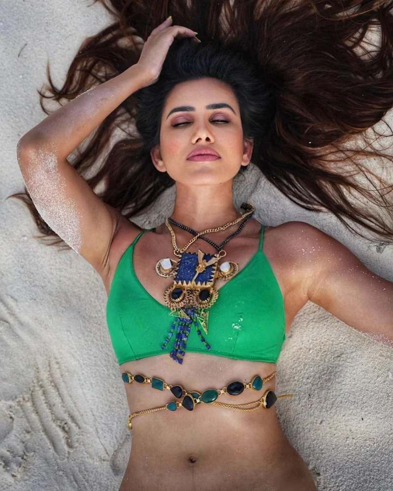 Sonnalli Seygall green bikini hot bollywood actress