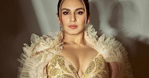 Huma Qureshi showed off ample cleavage in this stylish body hugging outfit – see now.