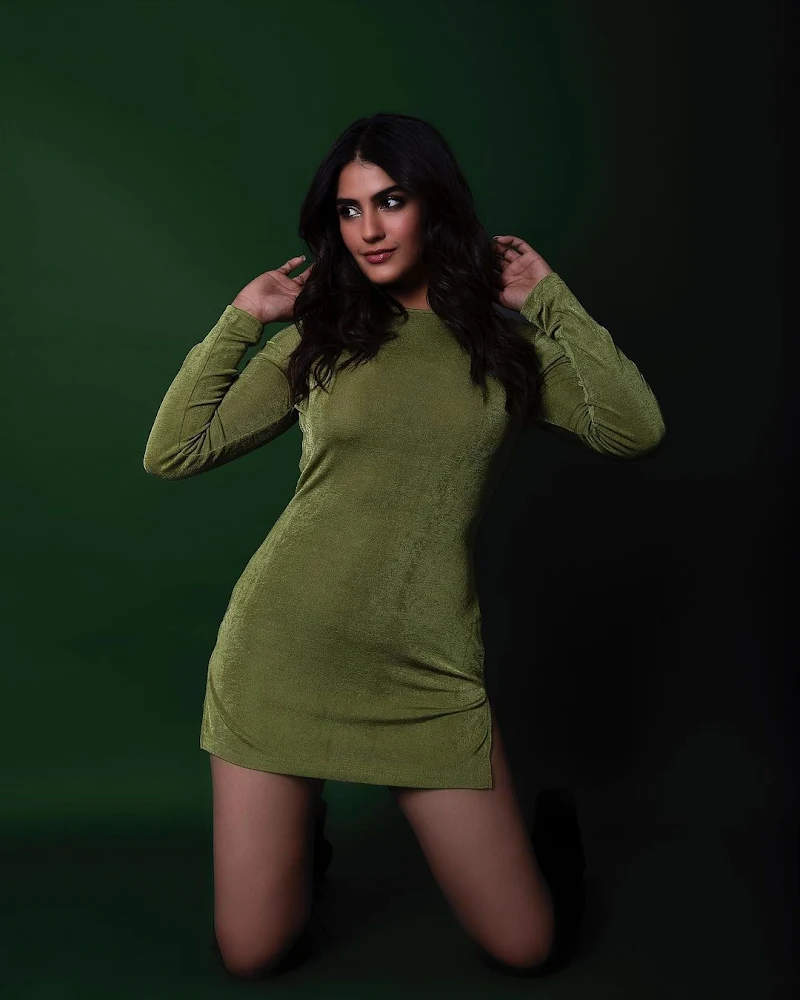 Kavya Thapar curvy actress tight short dress