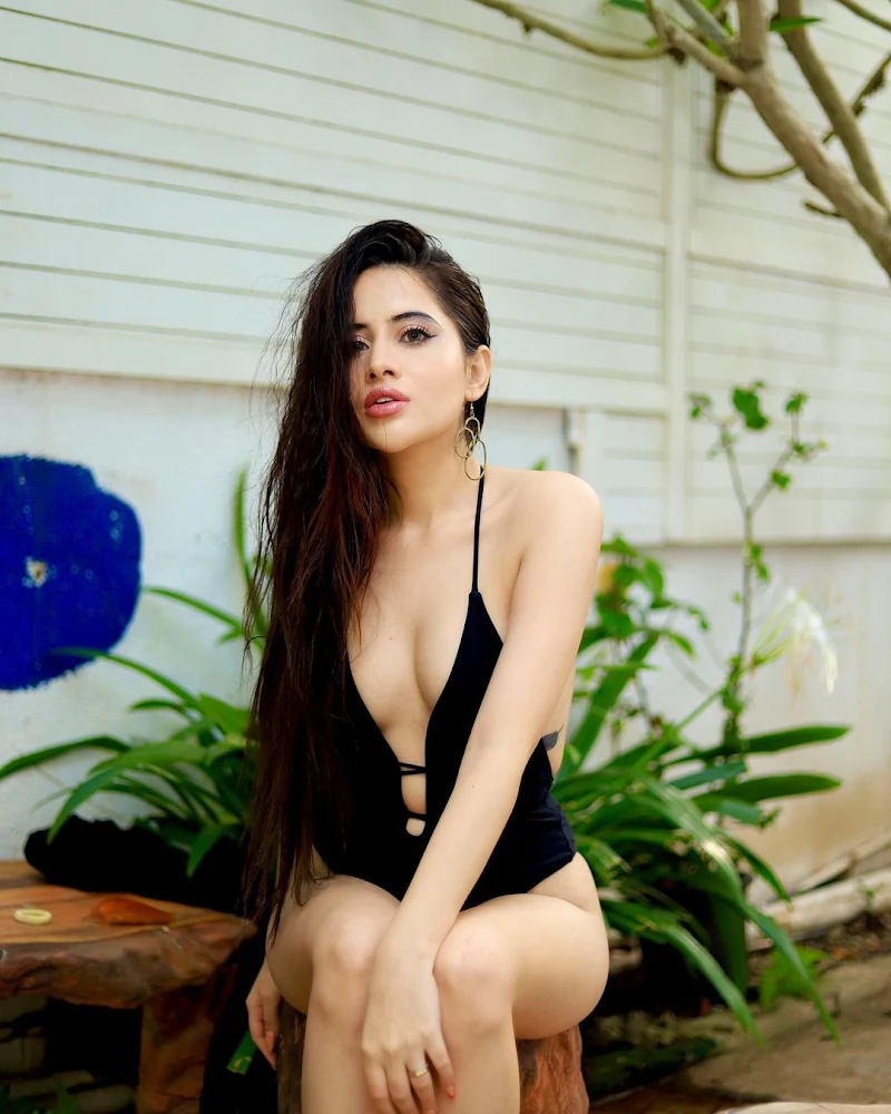 Urfi Javed black swimsuit sexy body