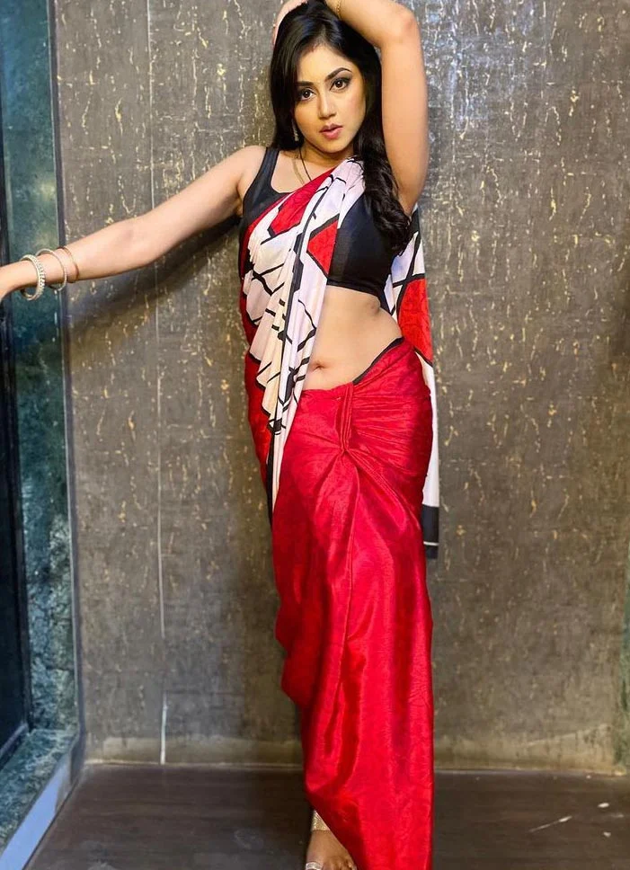 Reema Worah saree navel curvy tv actress