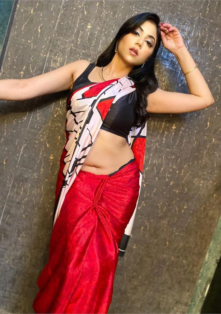 Reema Worah saree navel curvy tv actress