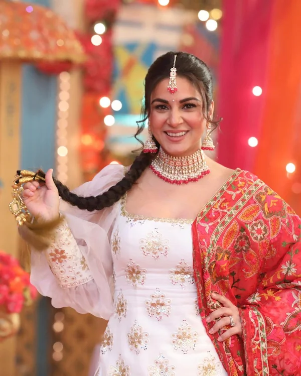 Shraddha Arya punjabi kudi look patiala suit