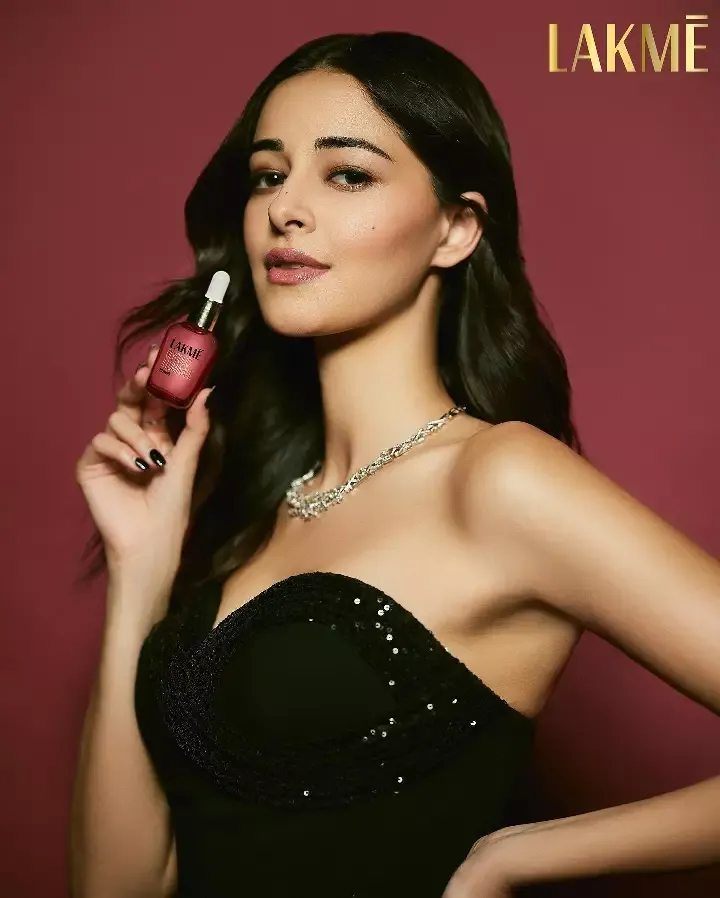 ananya panday high slit black dress