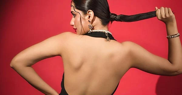 Anushka Luhar showed off her sexy back in this black outfit – see pics.