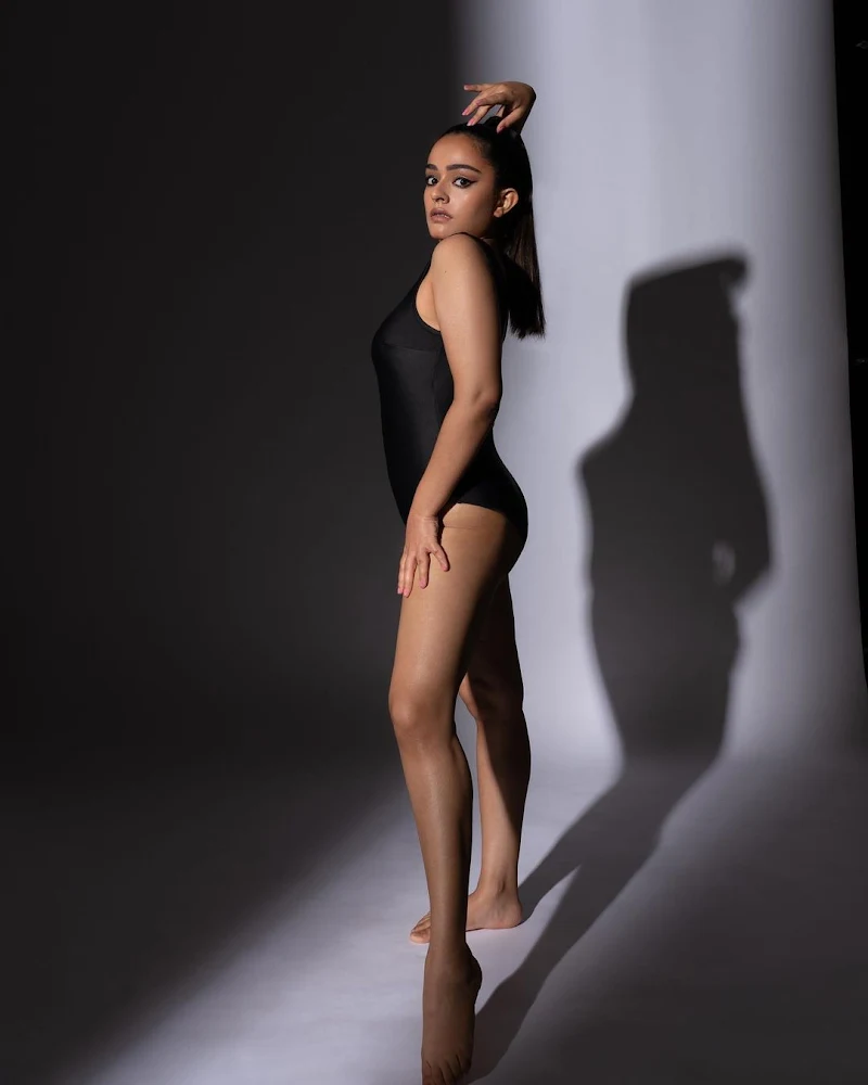 Apoorva Arora swimsuit sexy body legs