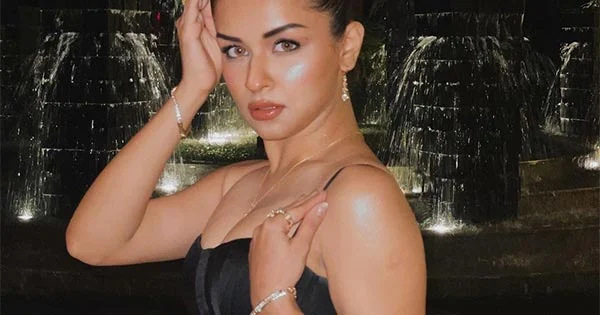 Avneet Kaur in cleavage baring black dress looks simply stunning – see photos of this young diva.