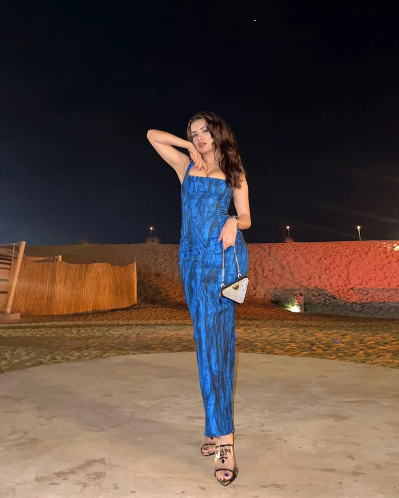 avneet kaur cleavage blue bodycon dress busty indian