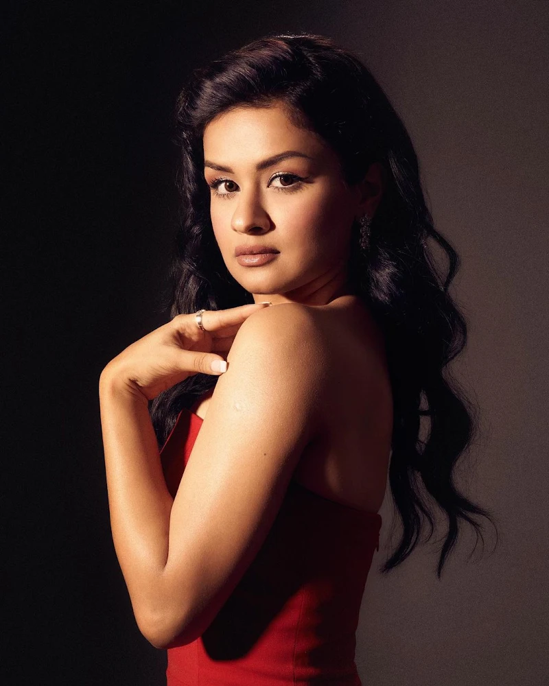 Avneet Kaur red high slit dress curvy actress